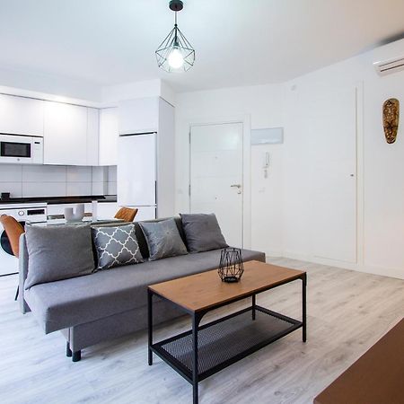 Apartamentos Cuatro Caminos Madrid Esterno foto