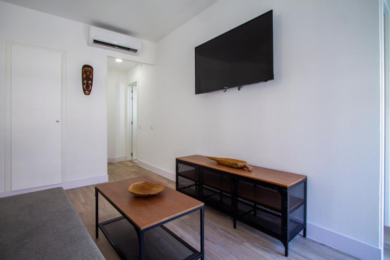 Apartamentos Cuatro Caminos Madrid Esterno foto