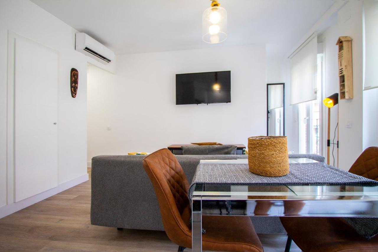 Apartamentos Cuatro Caminos Madrid Esterno foto