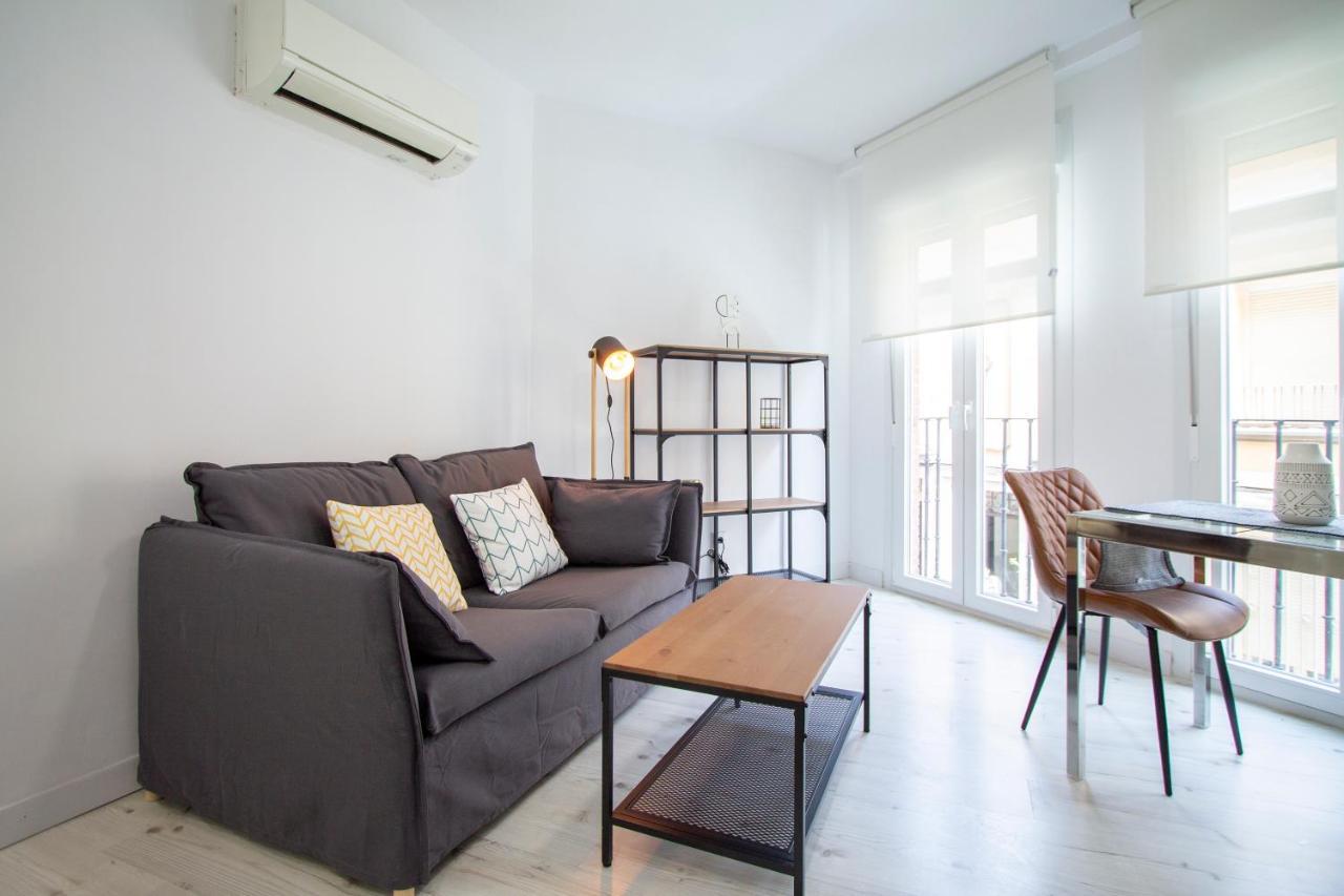 Apartamentos Cuatro Caminos Madrid Esterno foto