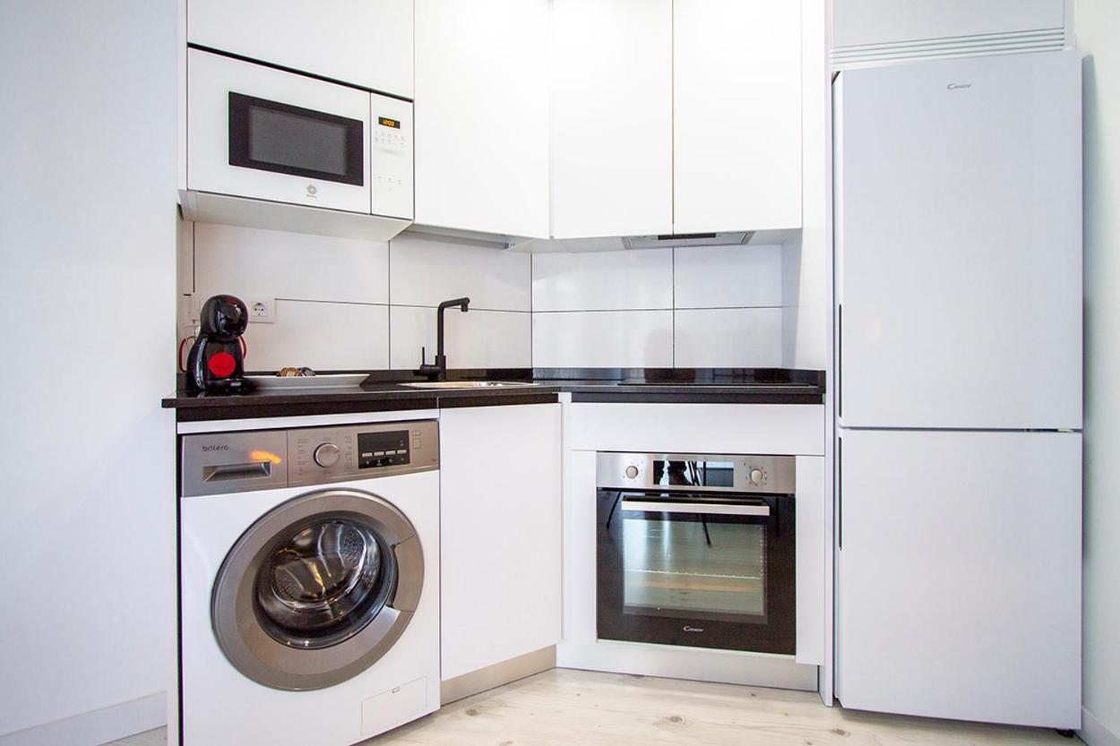 Apartamentos Cuatro Caminos Madrid Esterno foto