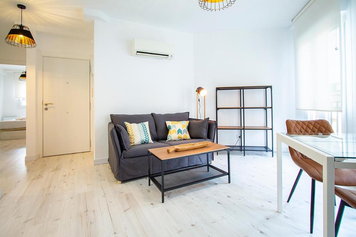 Apartamentos Cuatro Caminos Madrid Esterno foto