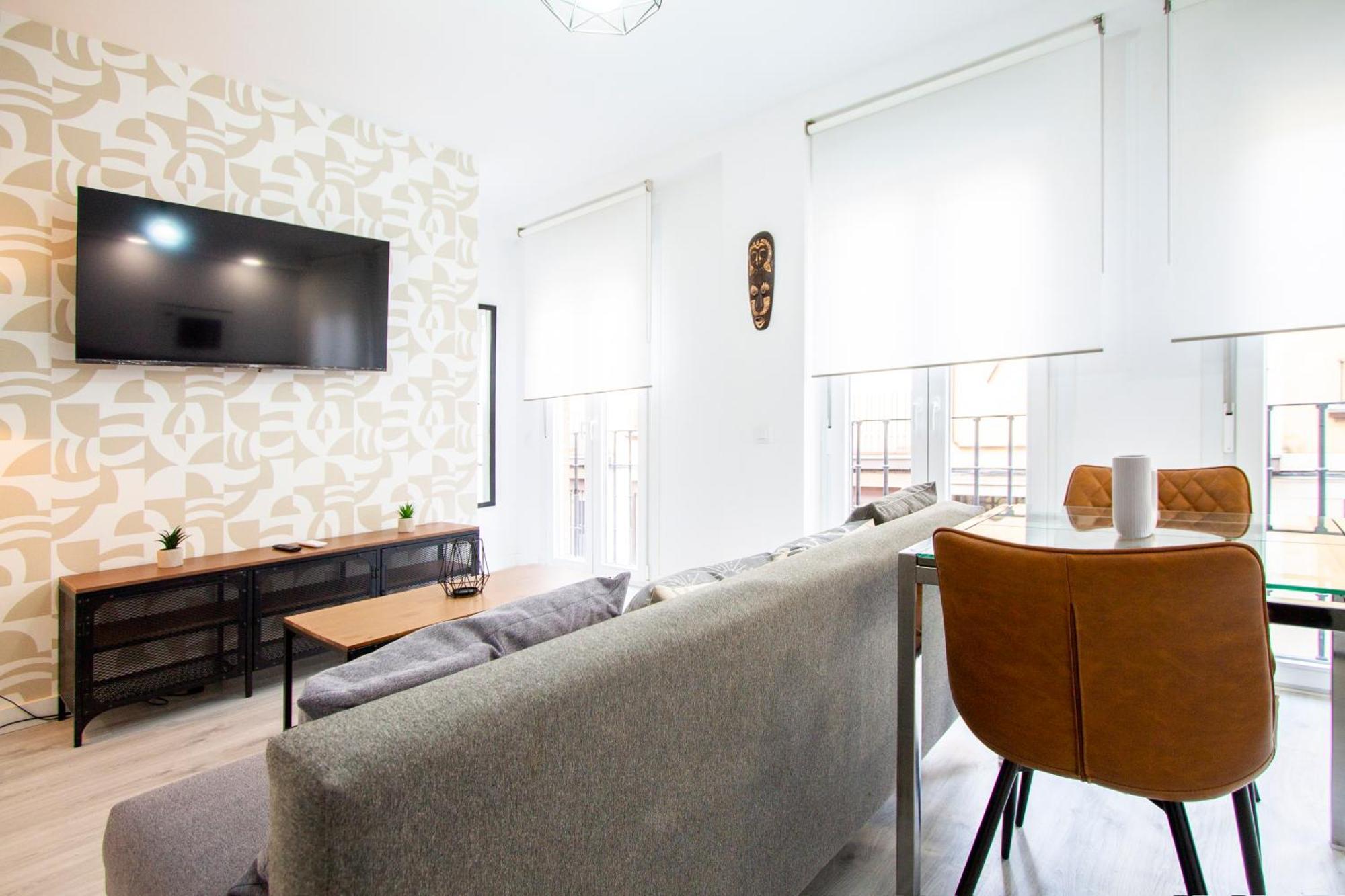 Apartamentos Cuatro Caminos Madrid Esterno foto