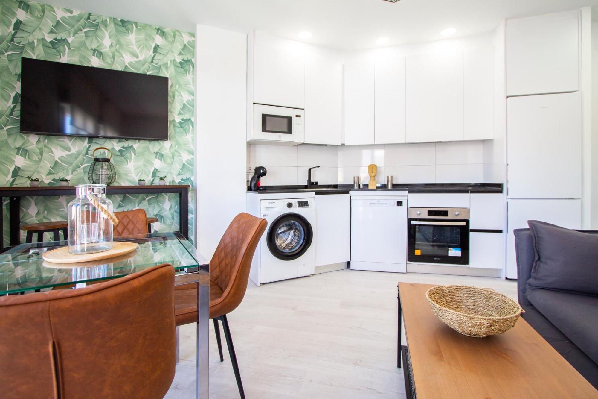 Apartamentos Cuatro Caminos Madrid Esterno foto