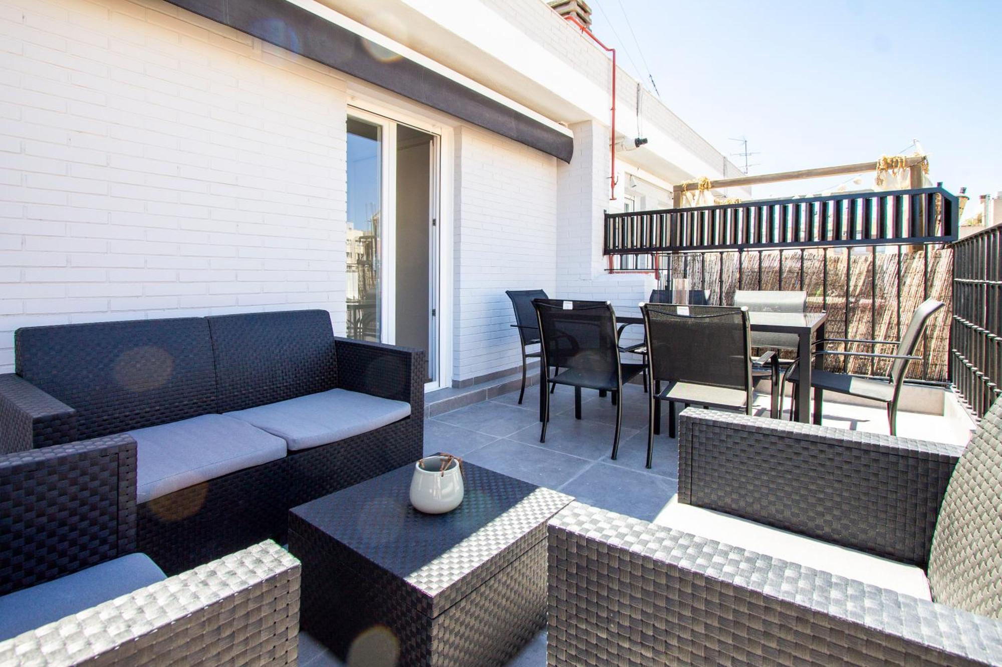 Apartamentos Cuatro Caminos Madrid Esterno foto